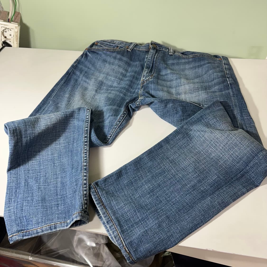 M-L 리바이스502 레귤러핏 빈티지 중청워시드 데님팬츠 청바지 상품이미지4