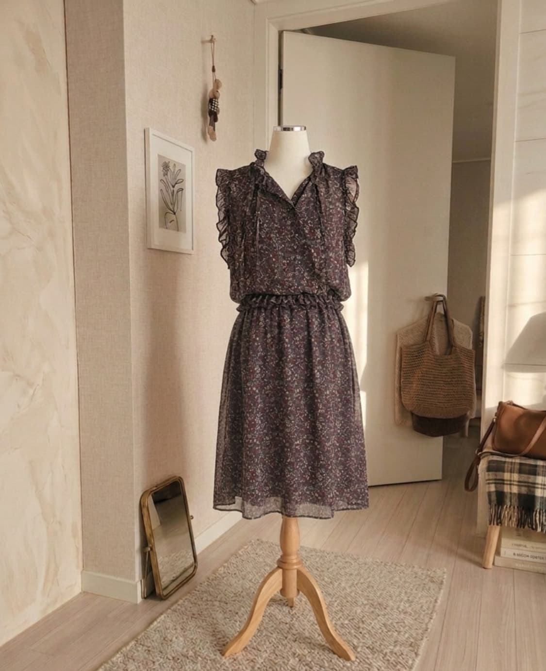 [Thursday Island] 감성 가득 빈티지 플라워 민소매 원피스 상품이미지1