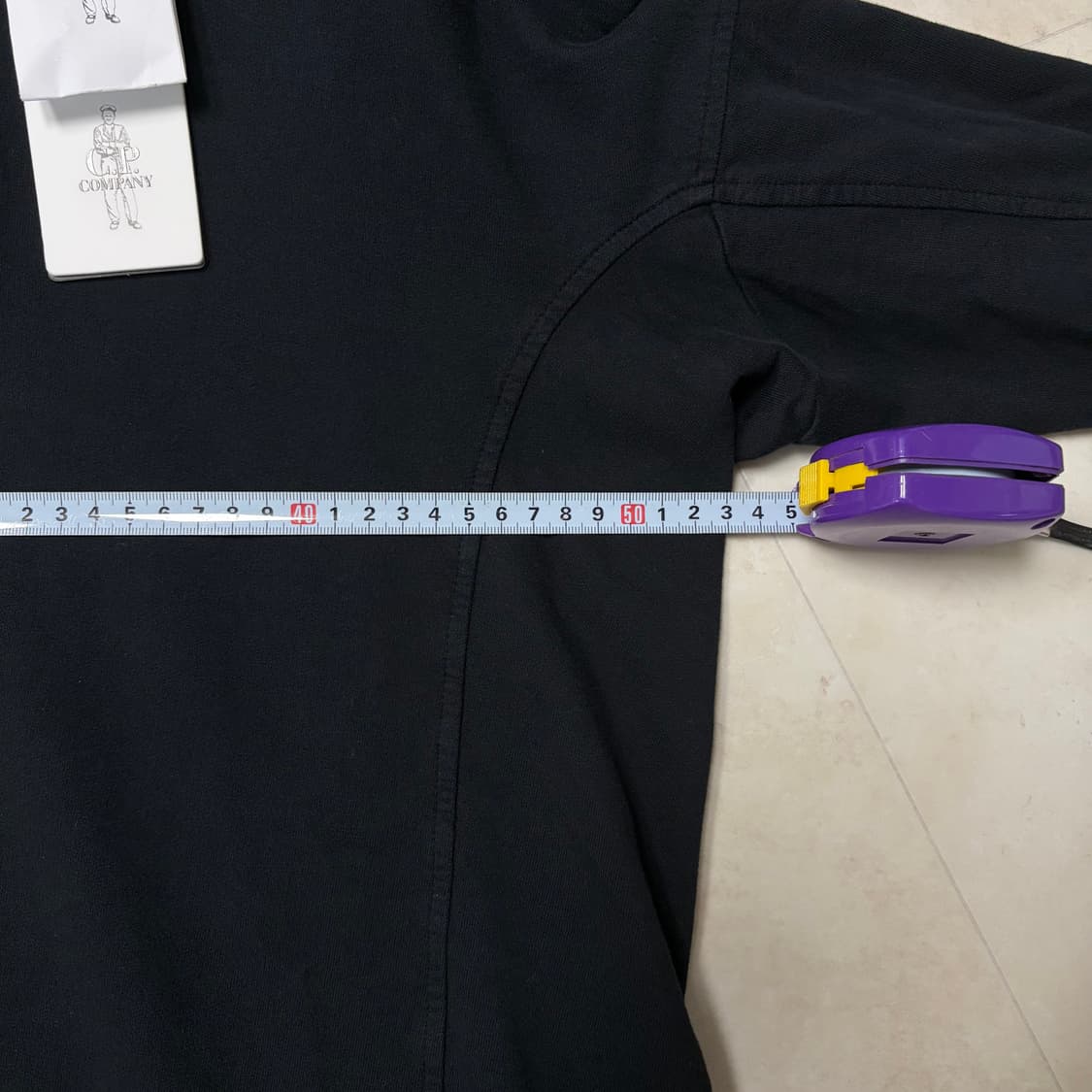 새상품(M)씨피컴퍼니 CP컴퍼니 렌즈 와펜 스탠드 후드티셔츠 블랙 상품이미지5