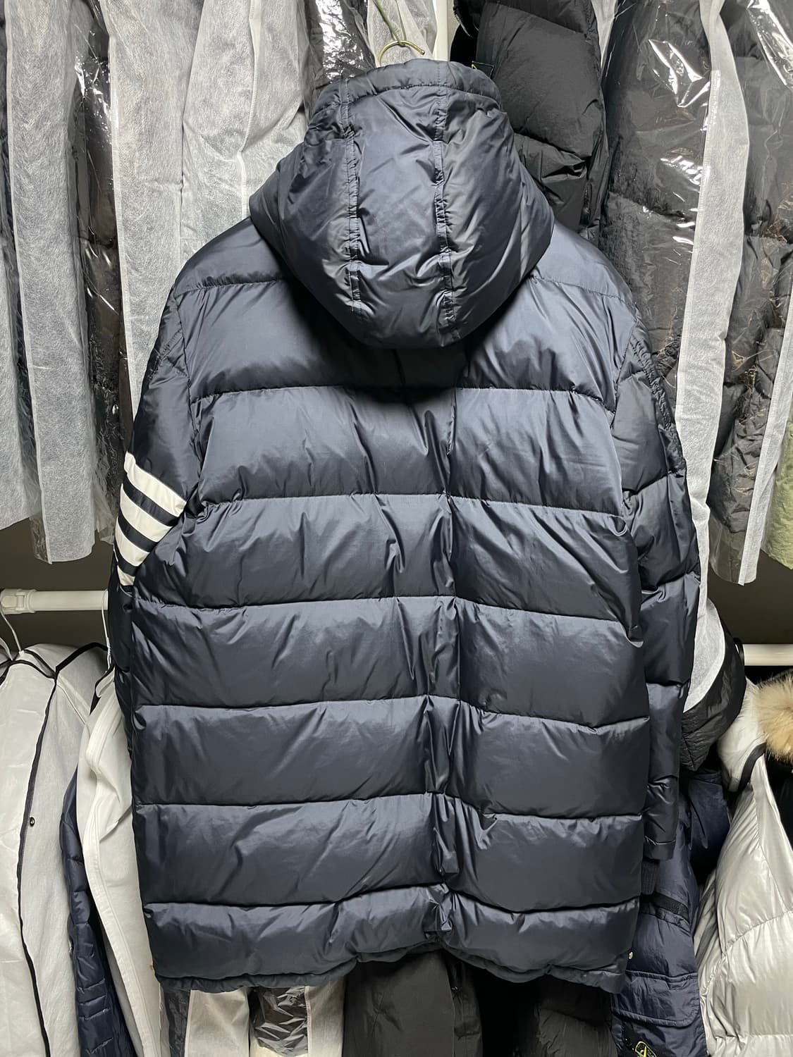 [4사이즈] 톰브라운 매트 나일론 사선 다운 코트 패딩자켓 상품이미지6