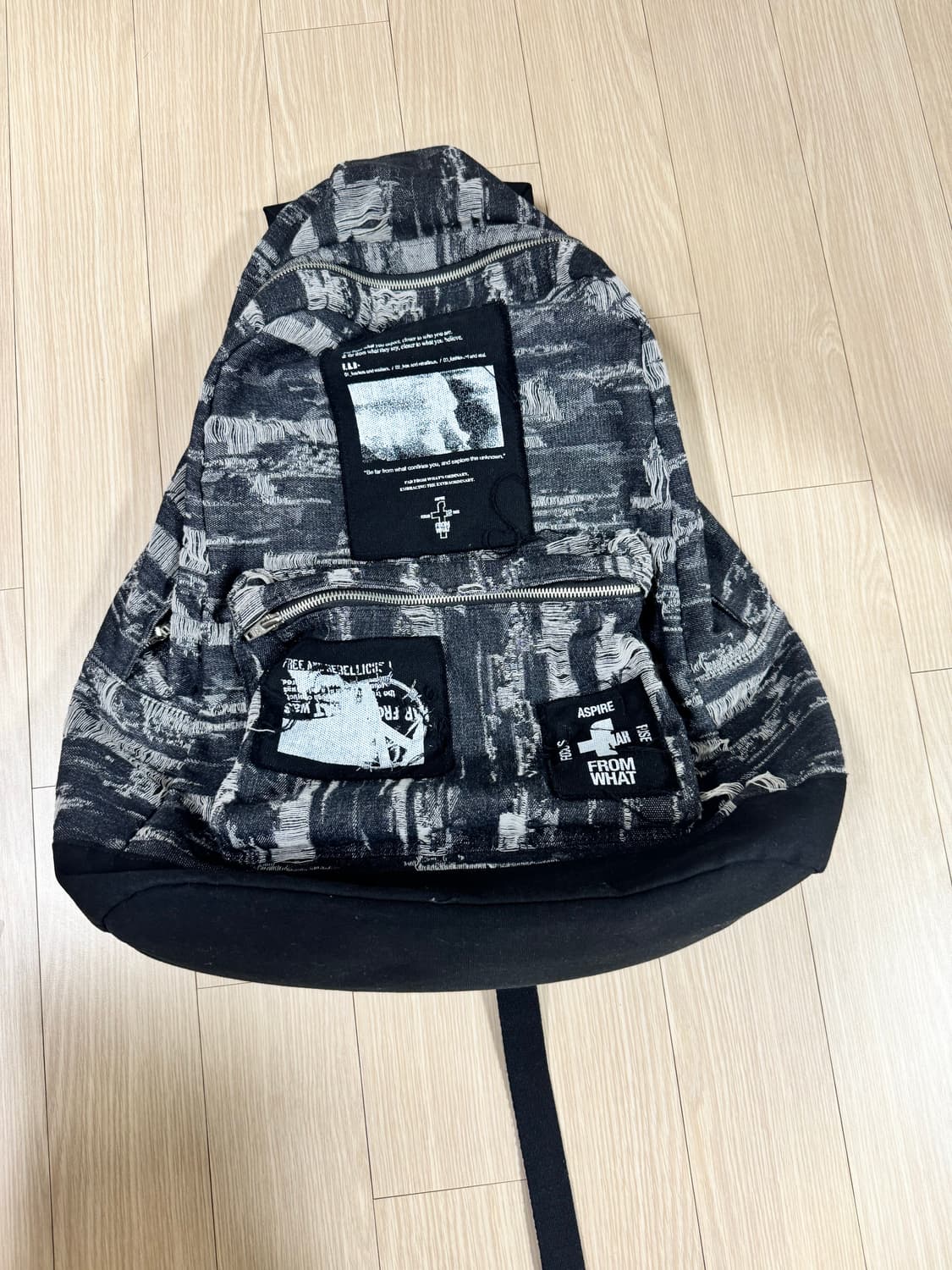 파프롬왓 파 패치 코튼 백팩_블랙 상품이미지1