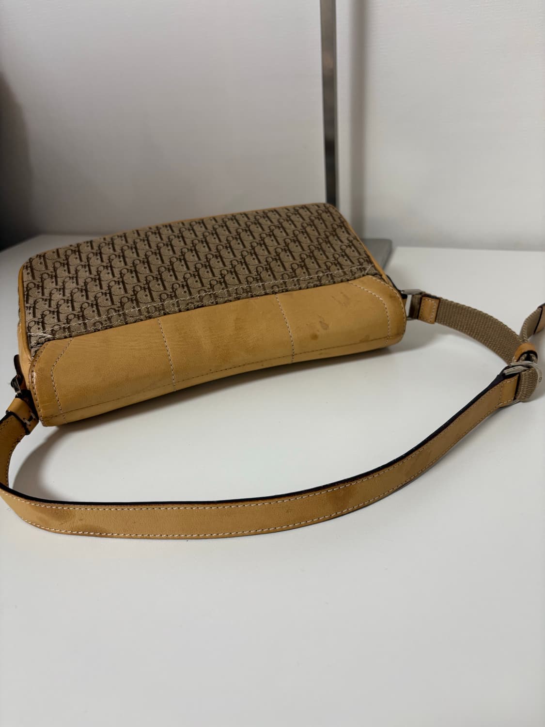 디올 스트릿시크 플랩 숄더백 상품이미지7