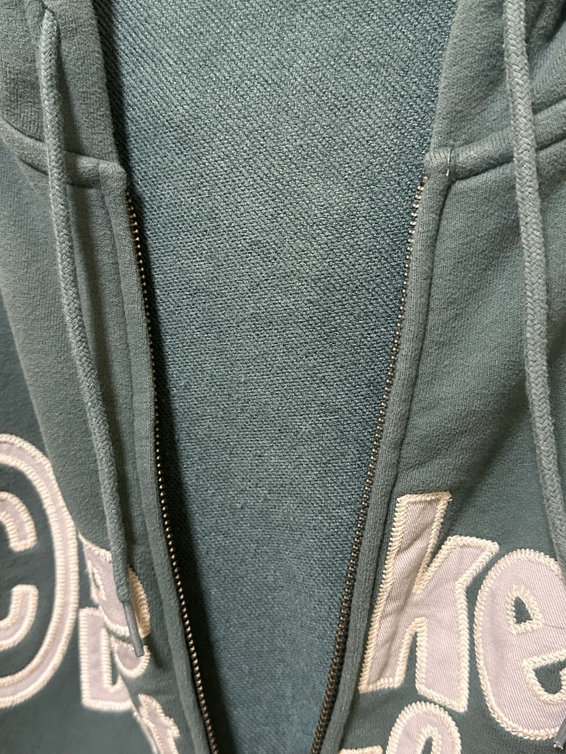 테켓 Tilted Zip-Up Hoodie Khaki Beige  상품이미지4