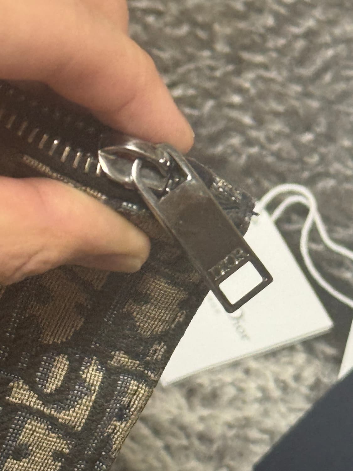 디올 오블리크 A4 클러치 구성품 존재 상품이미지8