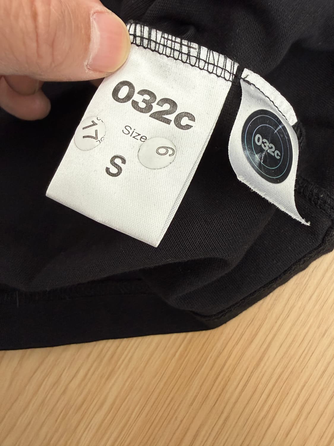 032c 블랙 터틀넥 긴팔티 상품이미지4