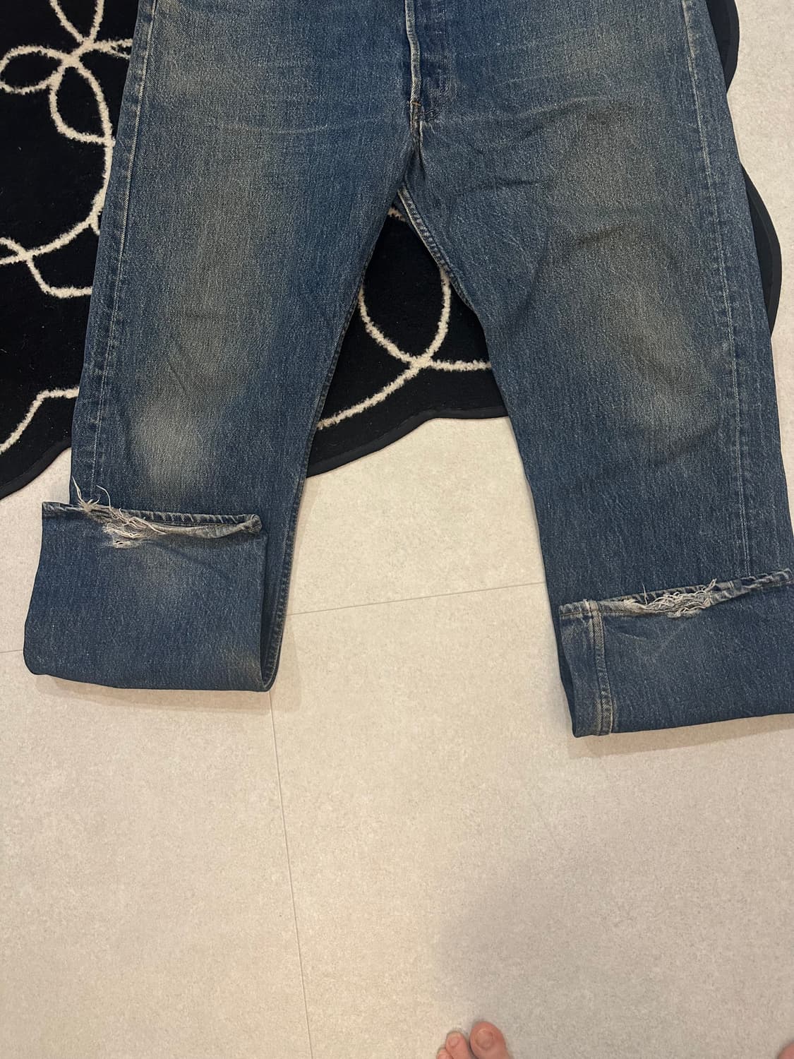90's Levi's 501 Washed Denim Pants 상품이미지3