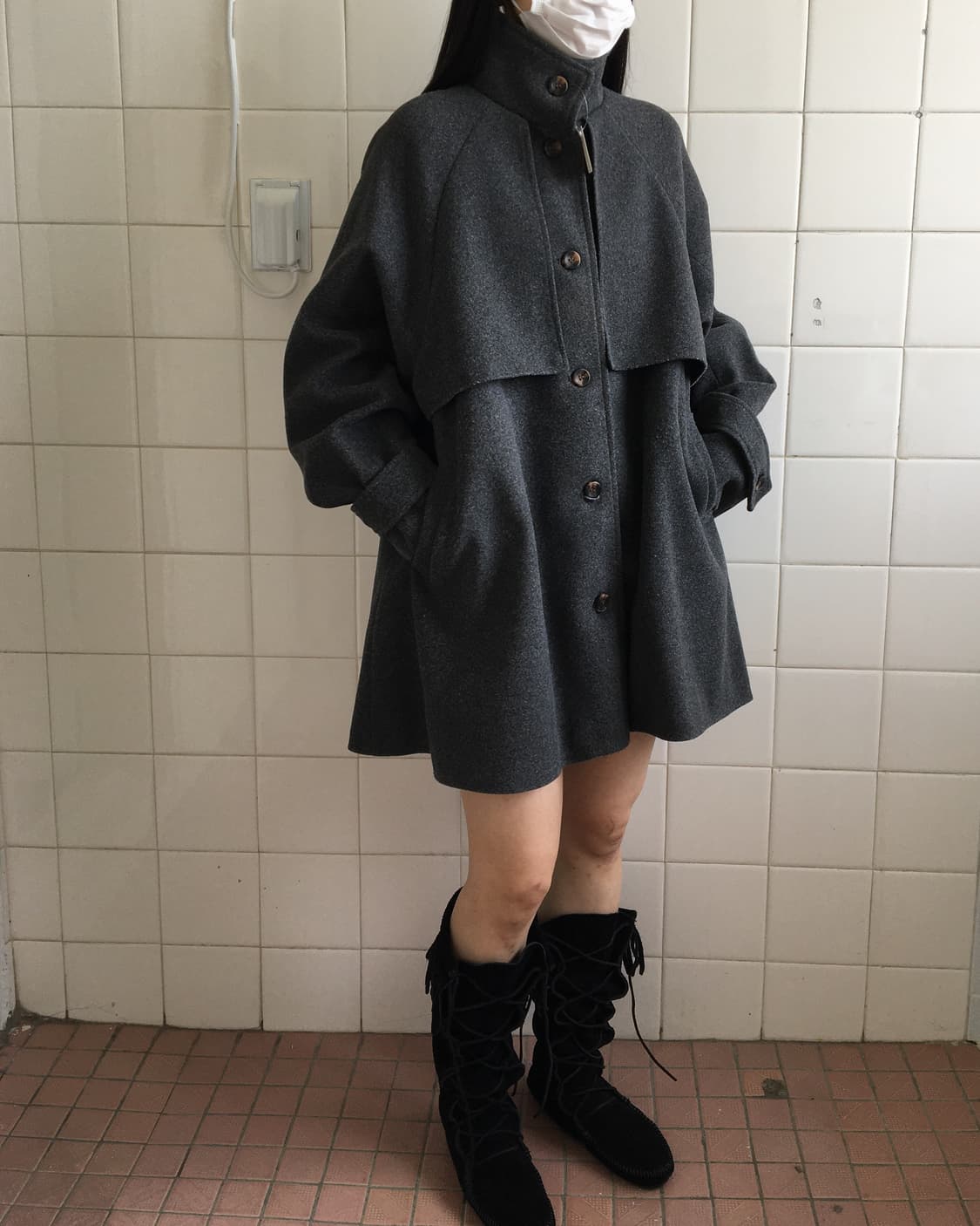 High neck cape silhouette tied coat 상품이미지7