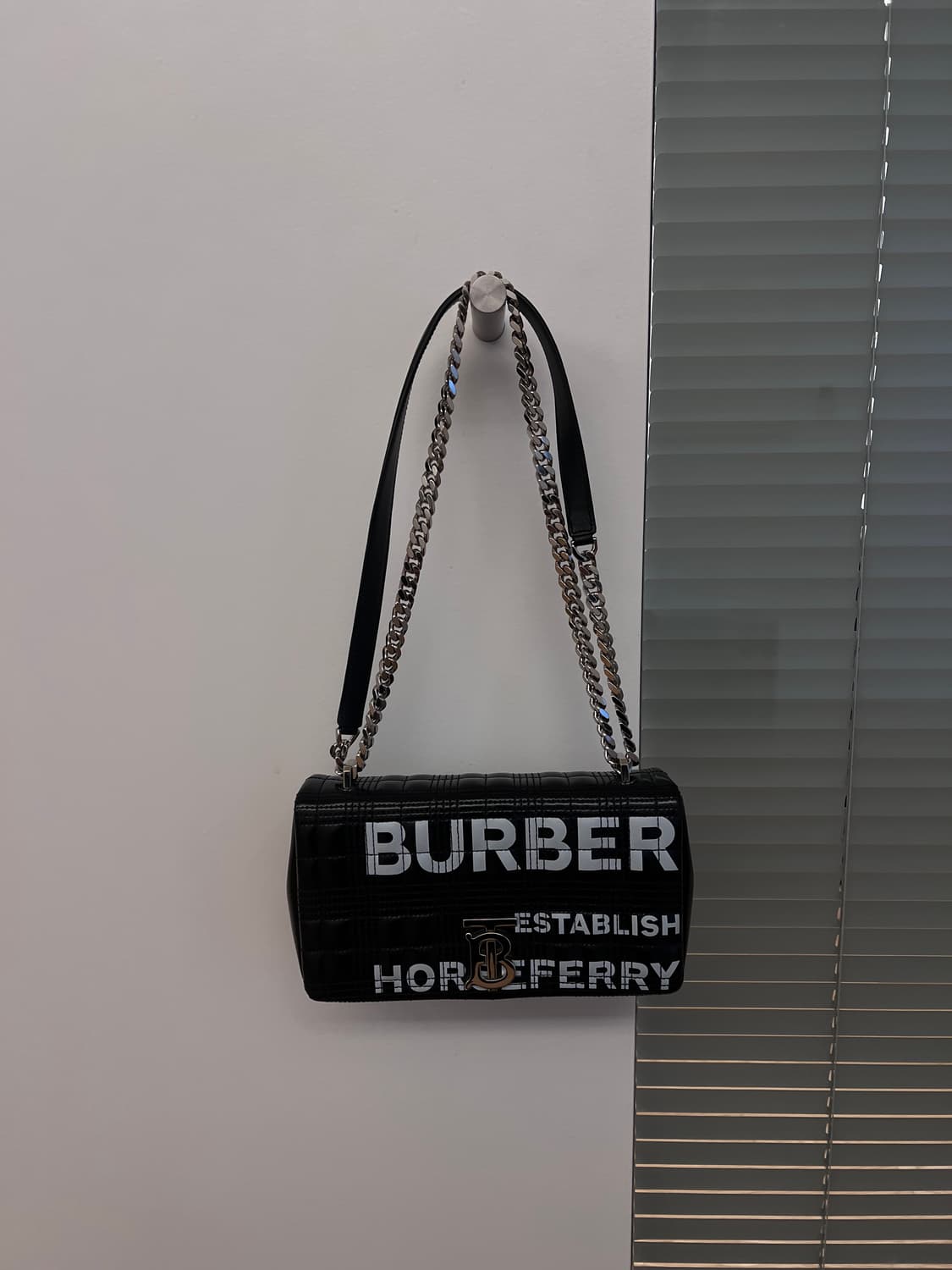 버버리 호스페리 롤라백 상품이미지1