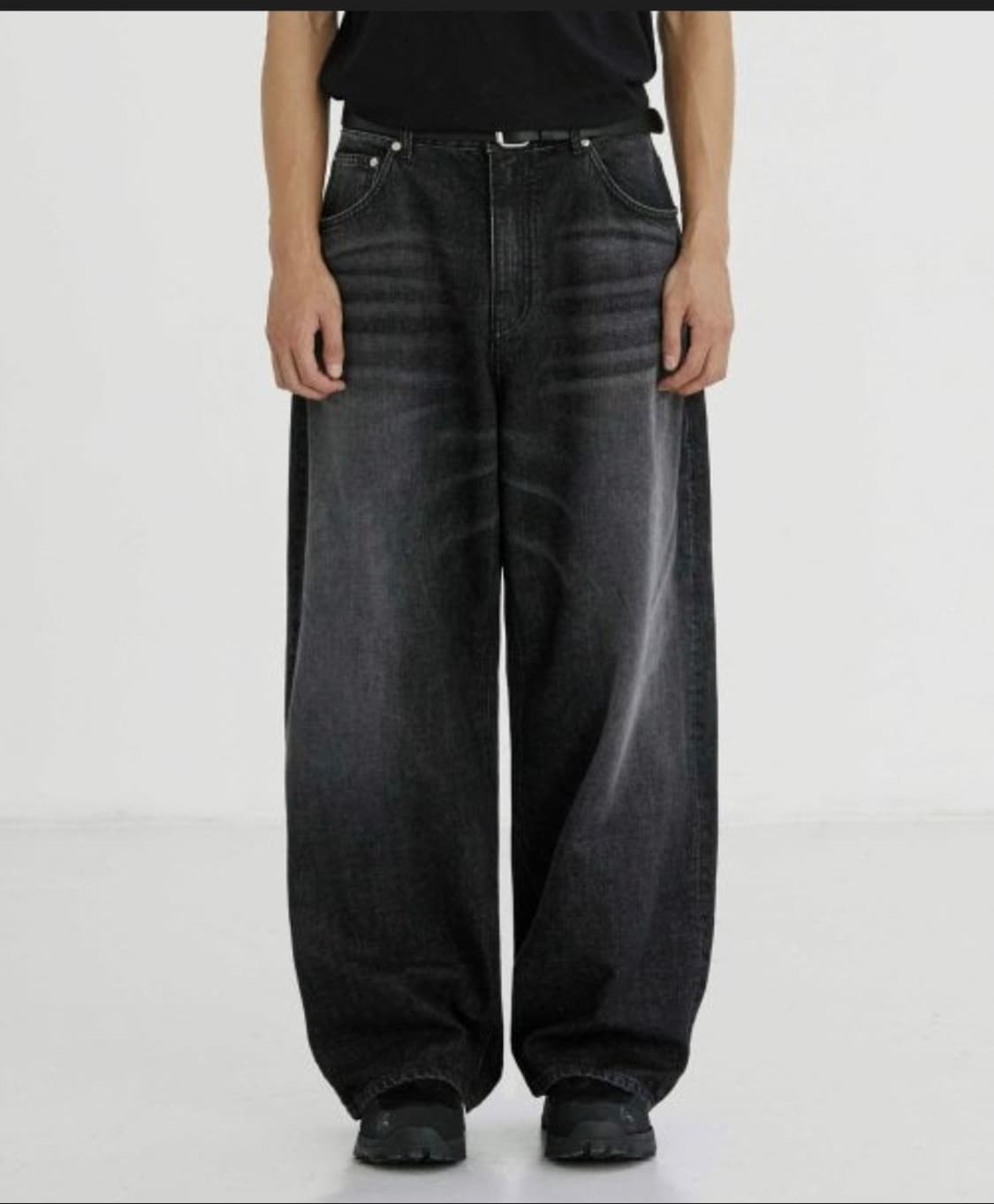 브랜디드 1703 BLACK DEFENDER JEANS 상품이미지1
