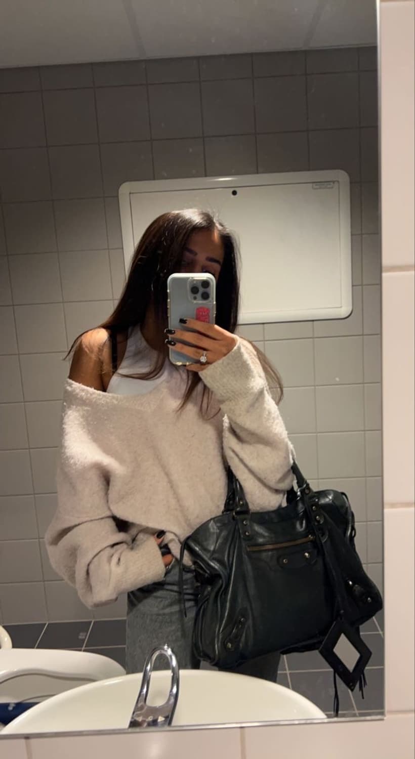 발렌시아가 클래식 시티백 미듐 판매합니다. 상품이미지10