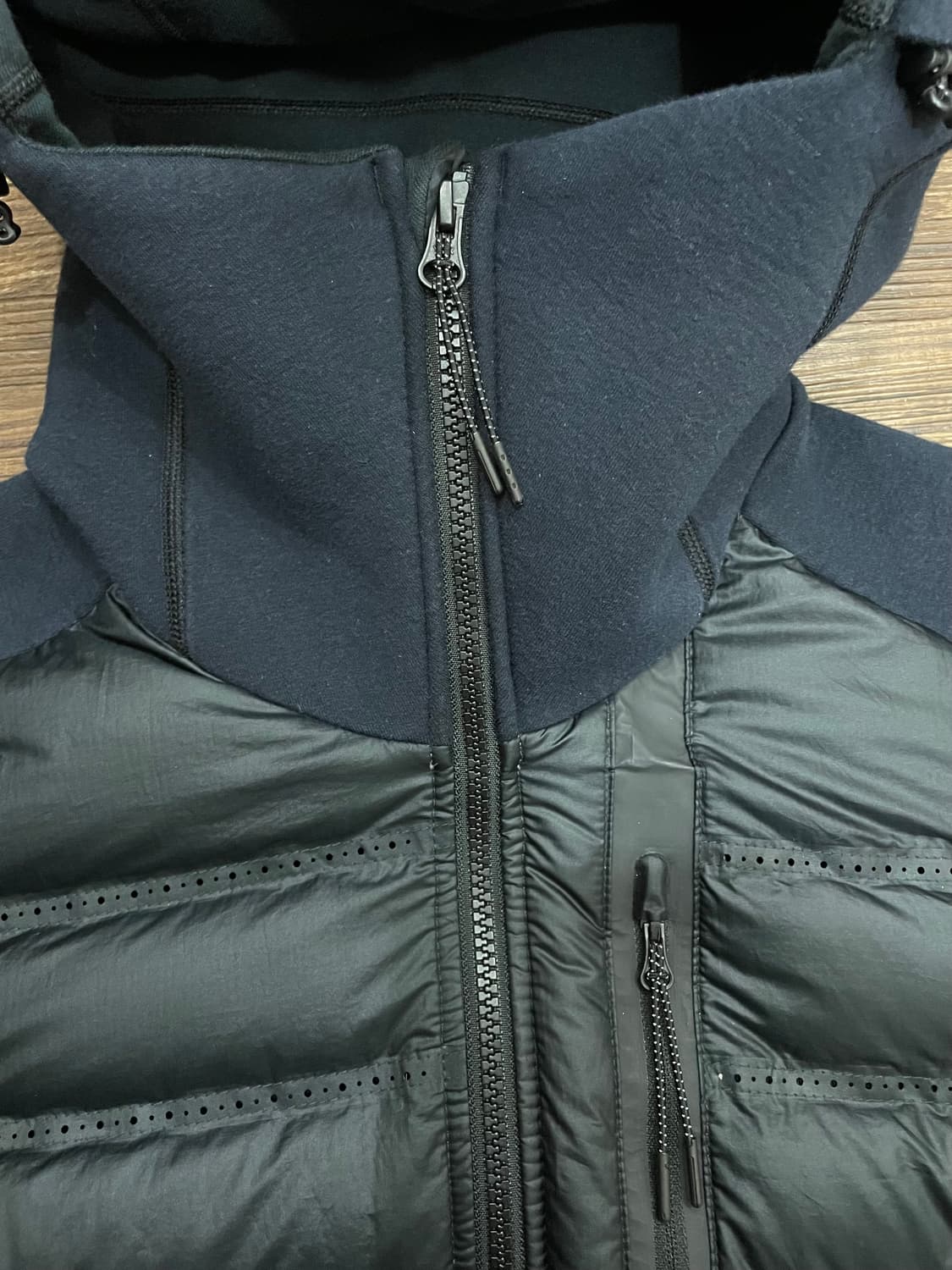 나이키 테크 플리스 에어로로프트 800 구스다운 자켓 블랙 상품이미지7