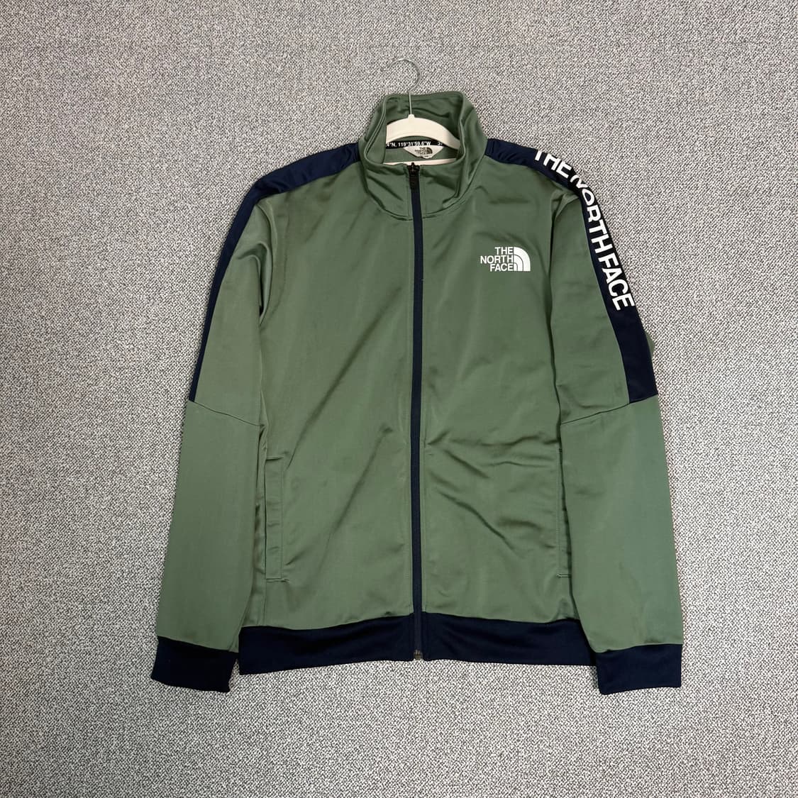 노스페이스 져지 카키 XL 트랙탑 상품이미지1