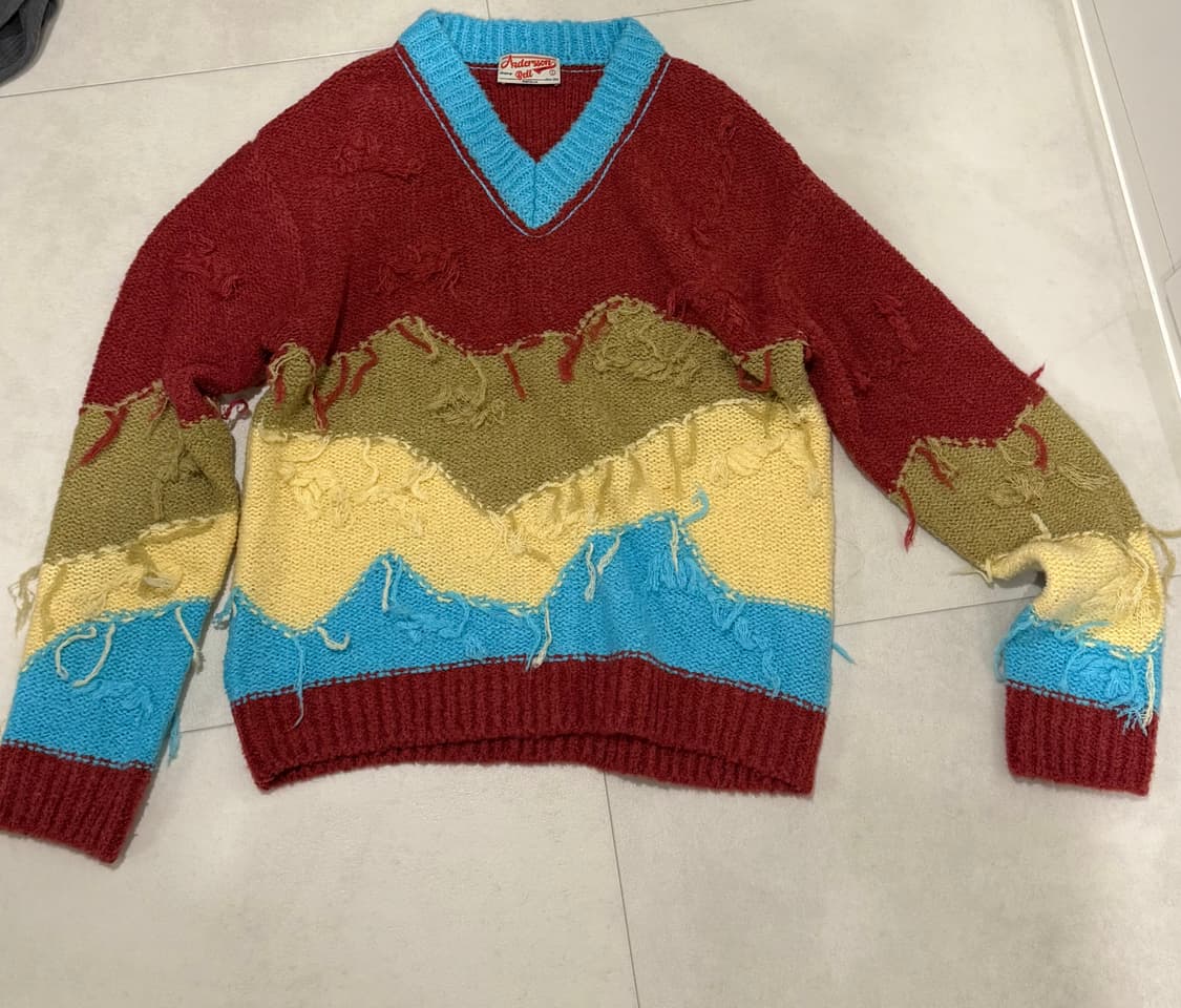 앤더슨벨 유니섹스 마운틴 인타샤 브이넥 스웨터  상품이미지2