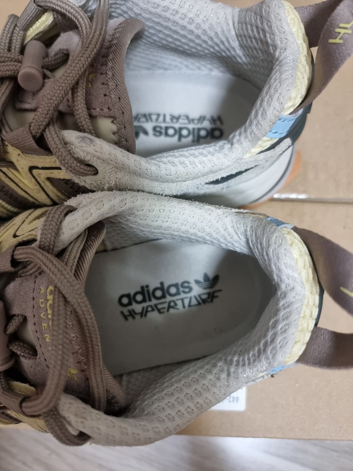 아디다스 트레킹화 스트릿 하이퍼터프 230 사이즈 상품이미지3