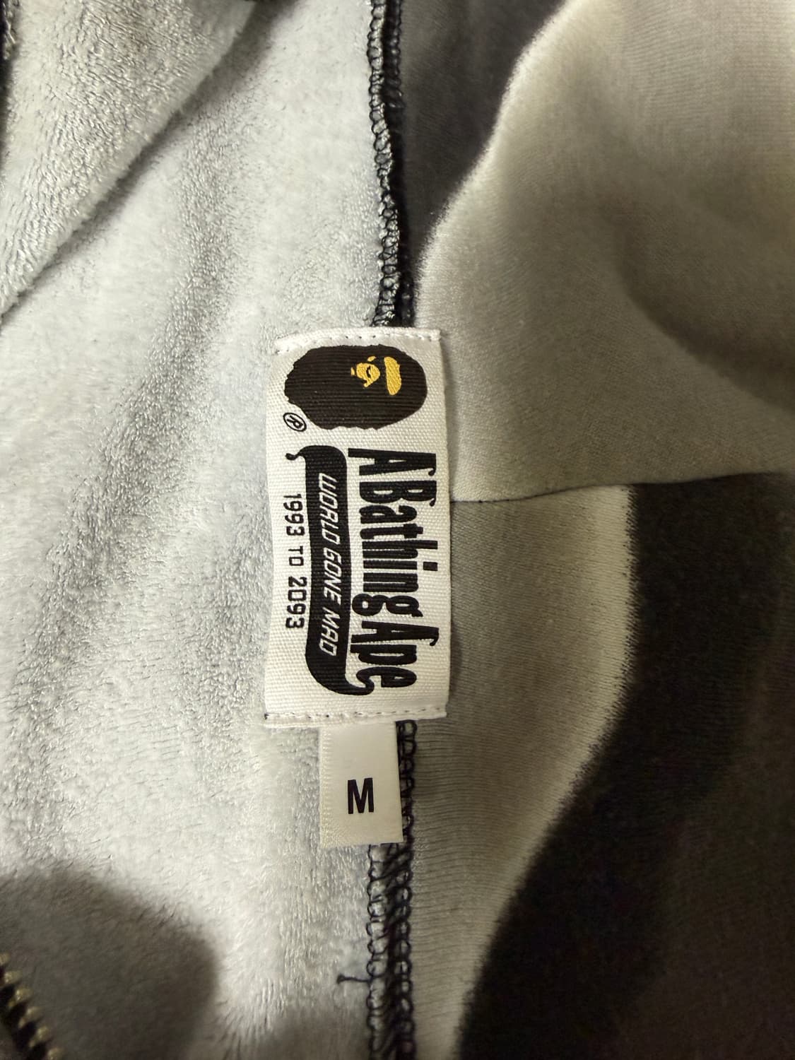 베이프 흑계 리퀴드 카모 후드집업 상품이미지4