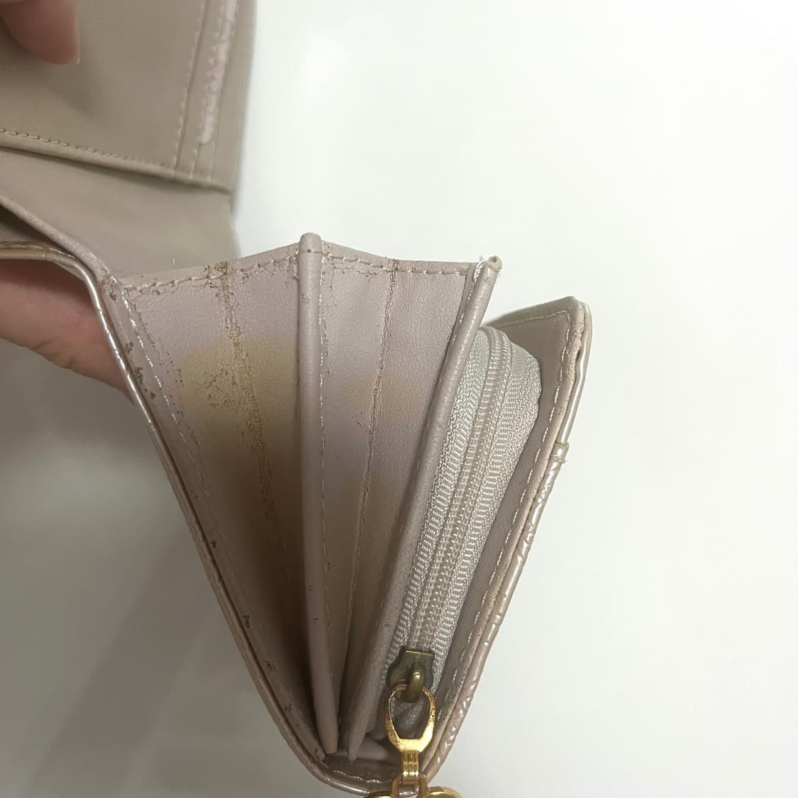 고전 산리오 헬로키티 오블리크 모노그램 지갑 (히메갸루 고전키티 빈티지) 상품이미지5