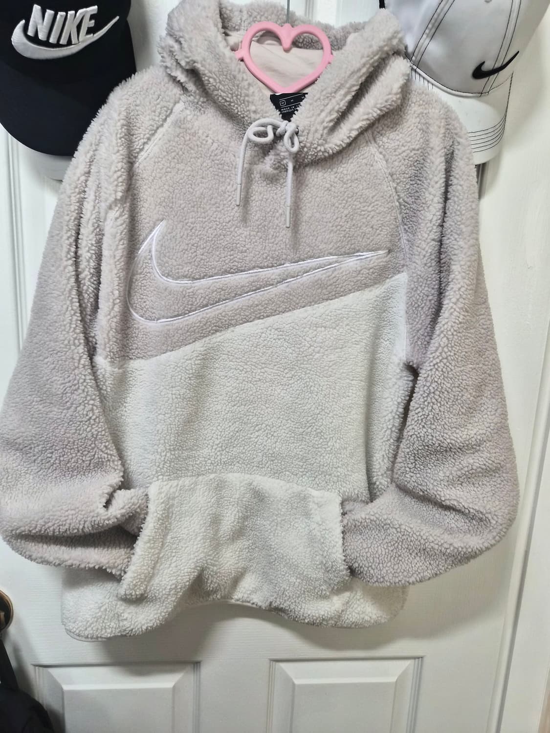 나이키 스우시 뽀글이 후드티  상품이미지1