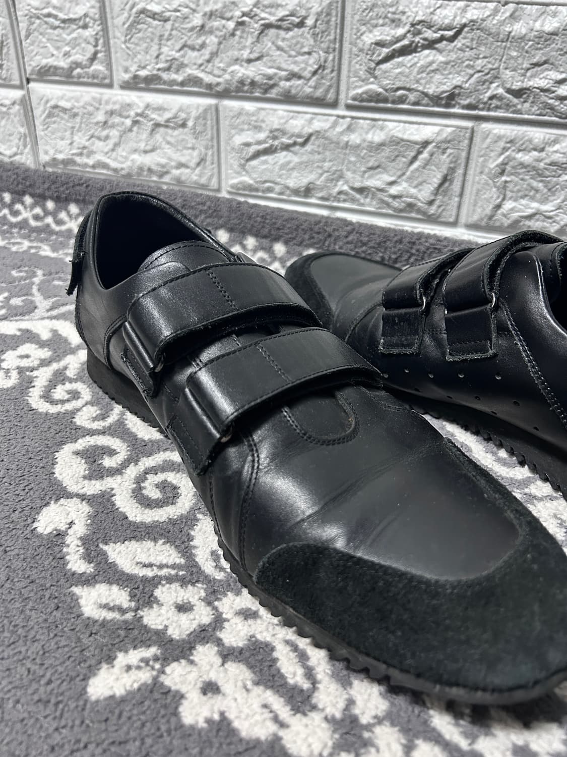 살바토레 페라가모 벨크로 스트랩 레더 스니커즈 상품이미지4