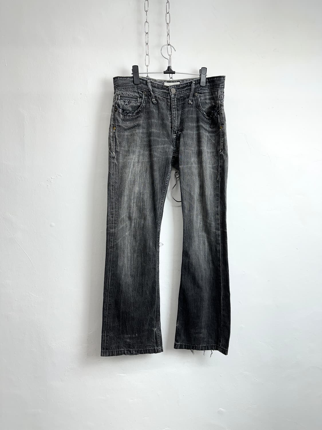 Embroidered Black Wash Bootcut Denim Jea 상품이미지4