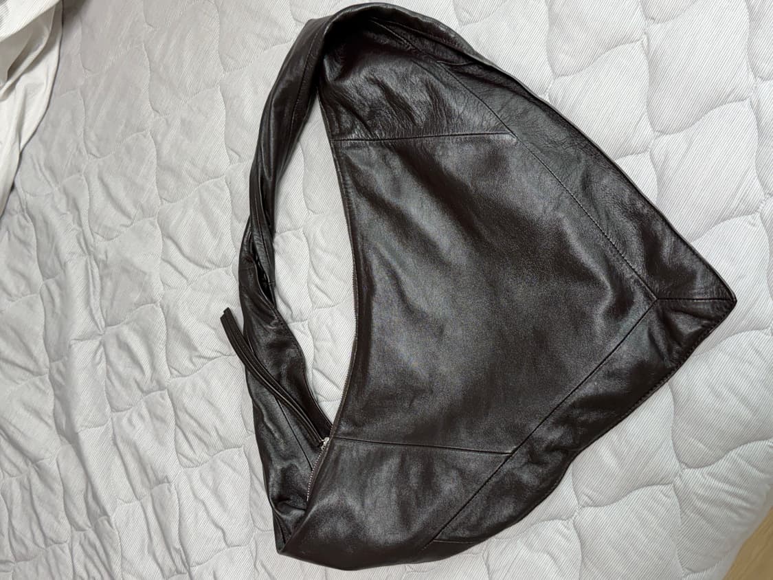 르메르 스카프백 스몰 에스프레소 상품이미지2