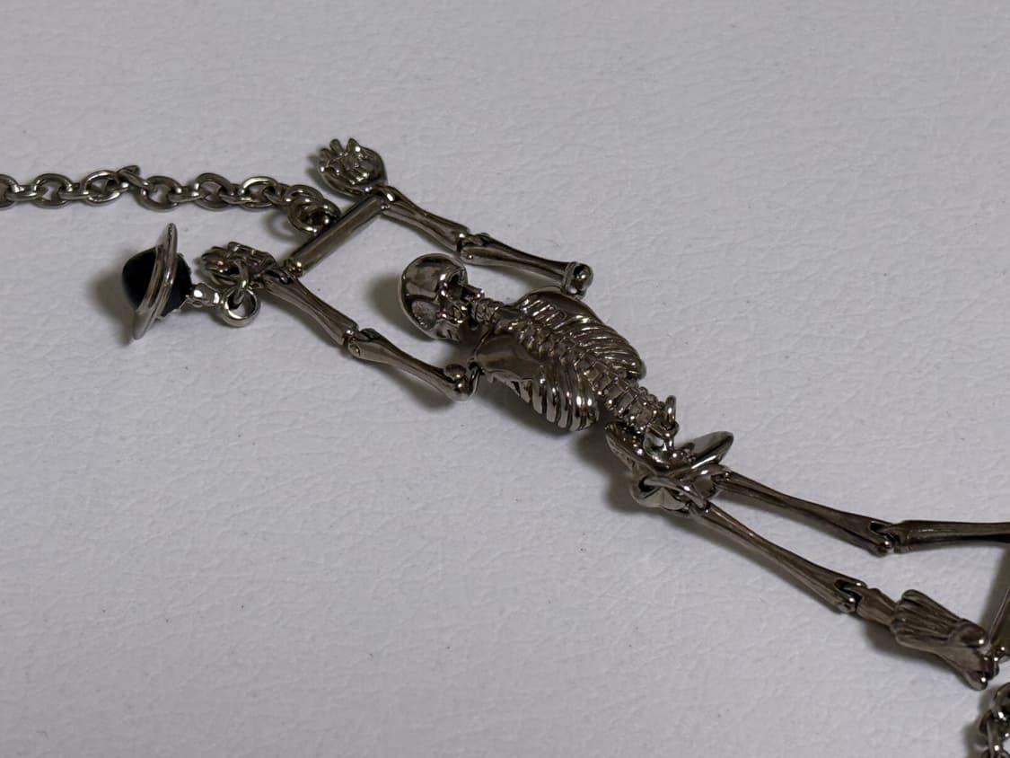 비비안웨스트우드 스켈레톤 해골 팔찌 상품이미지2