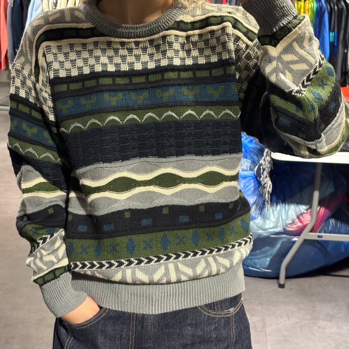 JOHNNY HAYS 그레이 그린 에스닉 3D 쿠지패턴 울 블렌드 라운드 상품이미지1