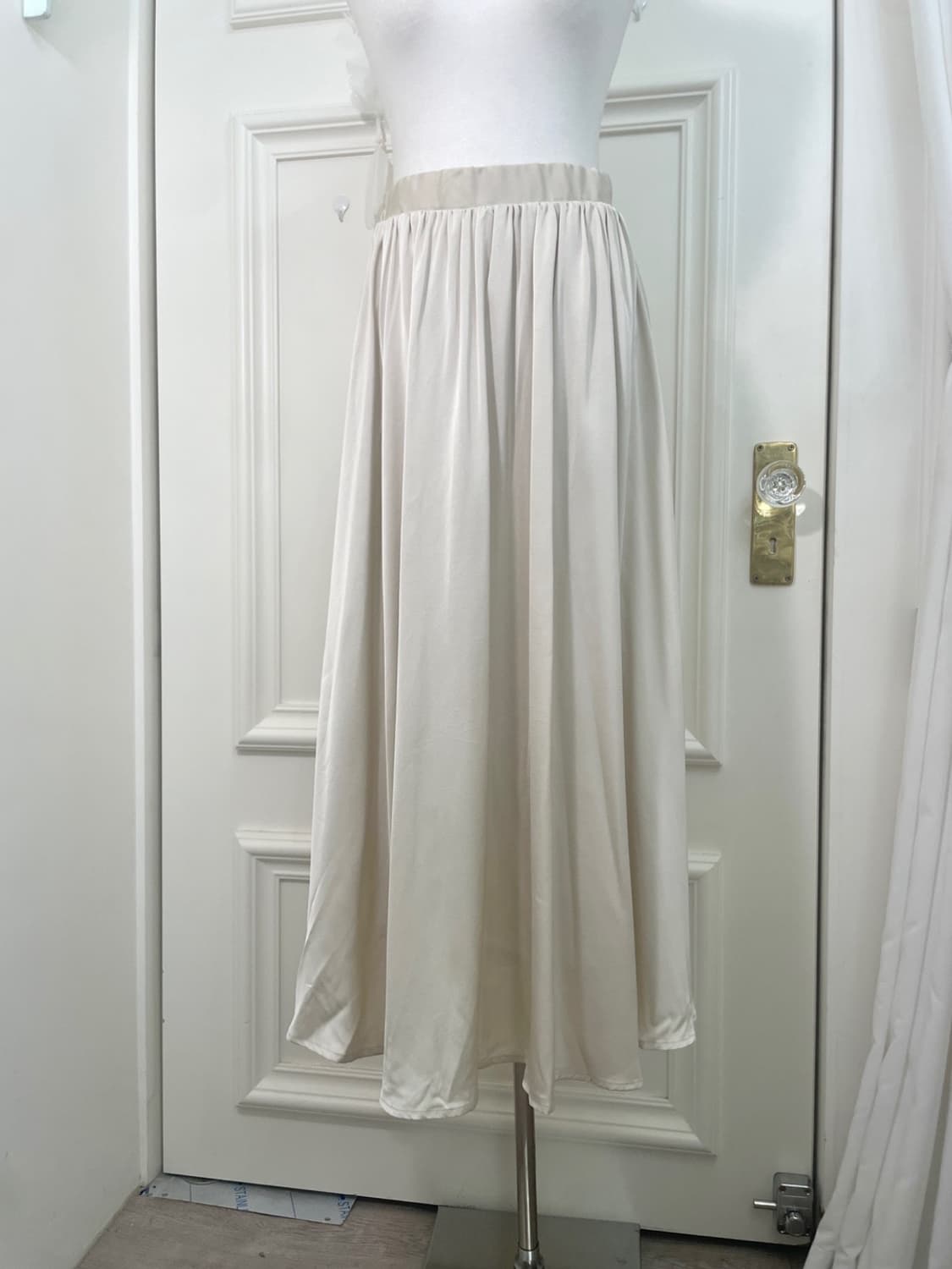 beigeivory satin banding long skirt 상품이미지5