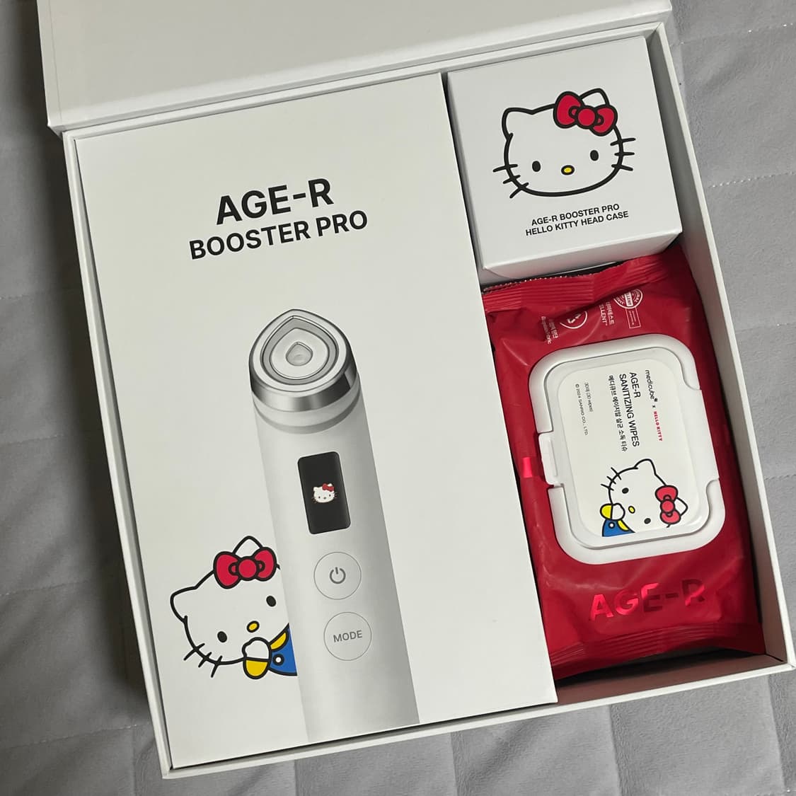 메디큐브 부스터프로 헬로키티 에디션  상품이미지1