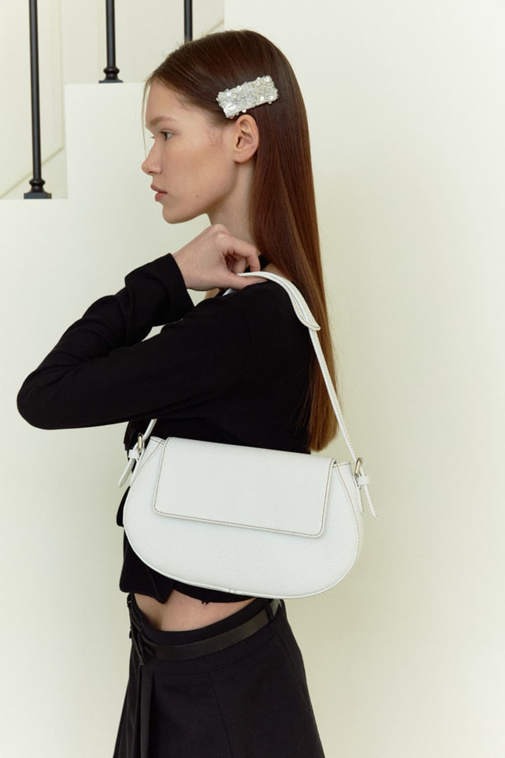 소프트서울 가방 STITCH BUTTER BAG_WHITE 상품이미지1
