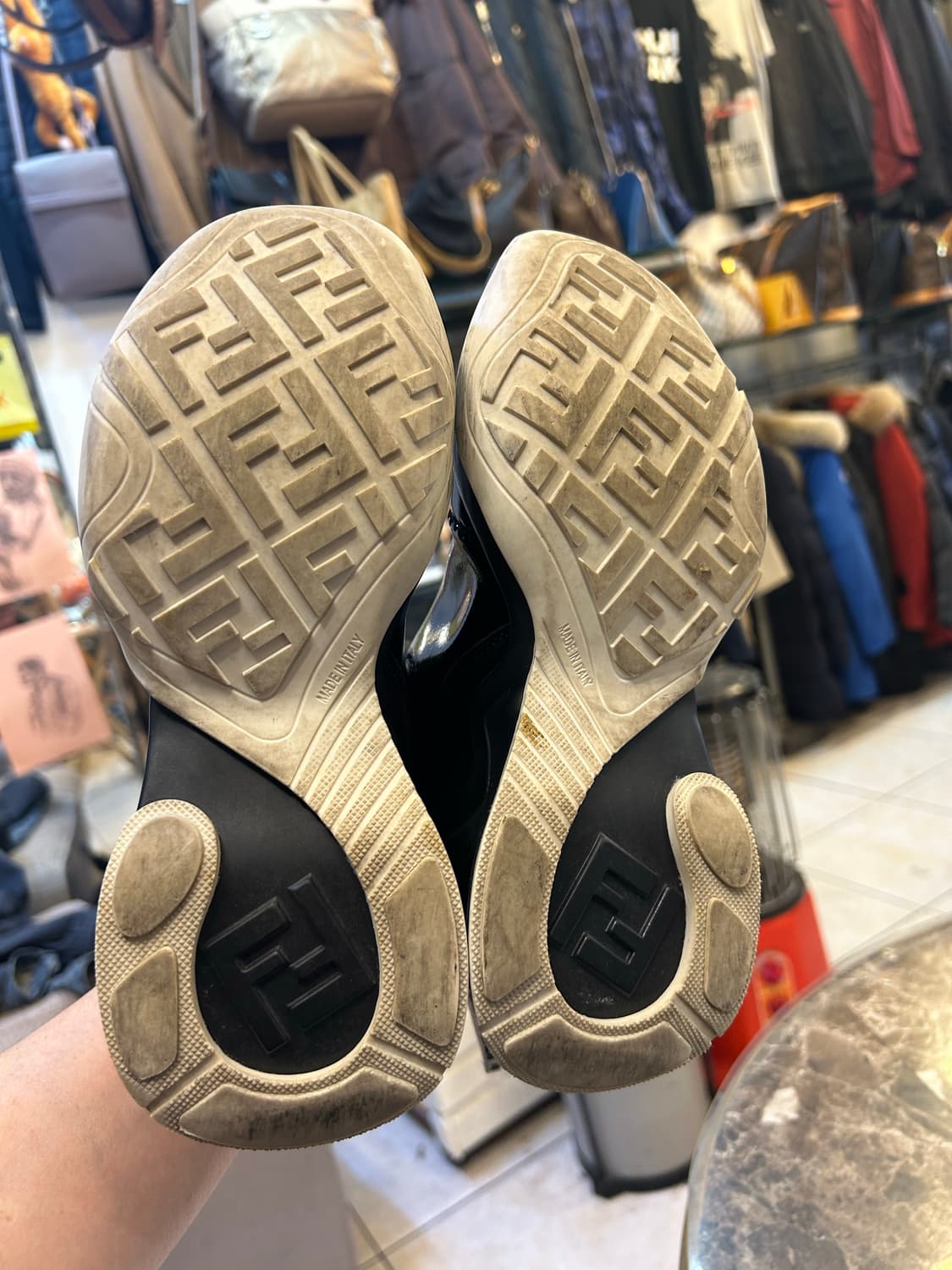 35/225-230 정품 펜디 스니커즈 팝니다 상품이미지7