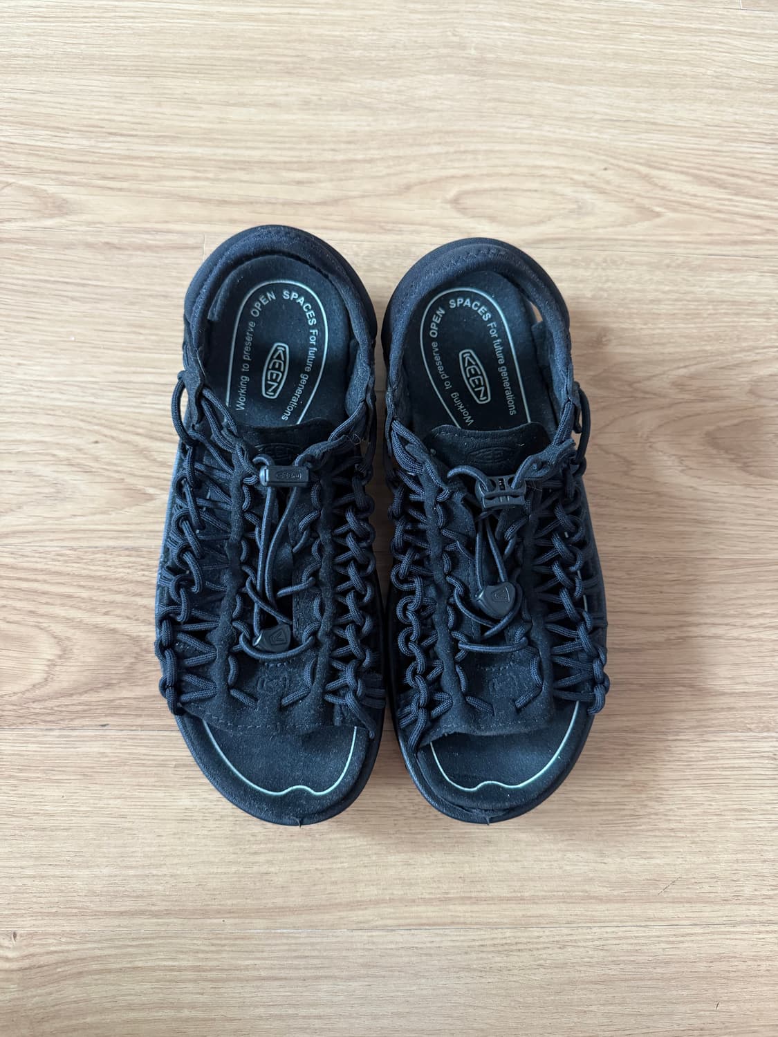 Keen 킨 유니크 블랙 샌들 39(255mm) 상품이미지1