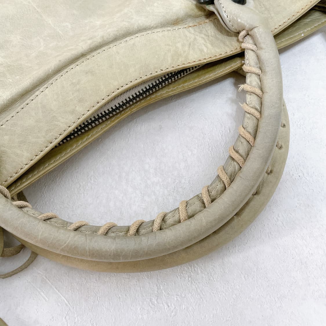 발렌시아가 모터백 퍼스트 상품이미지4