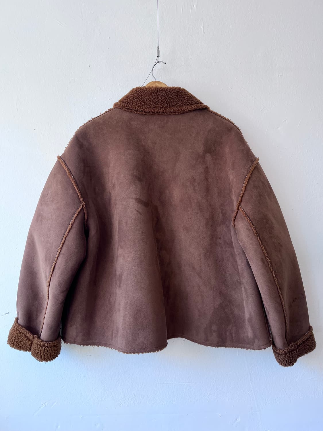 스튜디오톰보이 여성 양면부클인조무스탕 FREE 상품이미지3