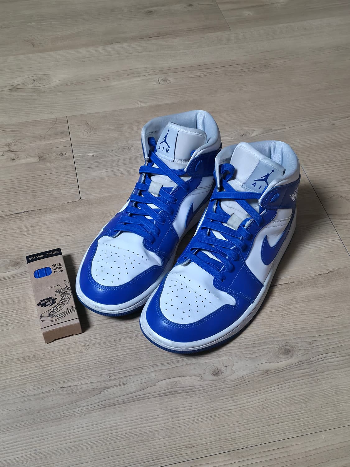 나이키 조던1 미드 화이트 하이퍼로얄 265 상품이미지1