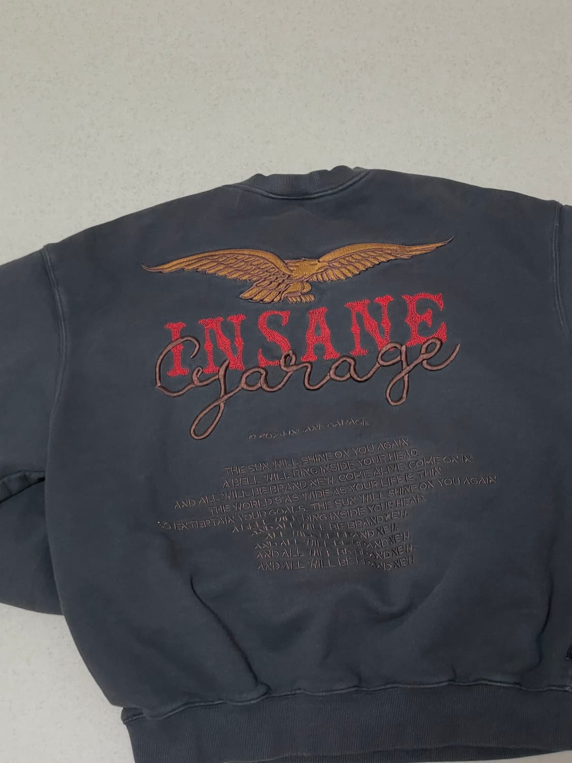 [2]인세인개러지 크루넥 맨투맨 블랙 상품이미지1