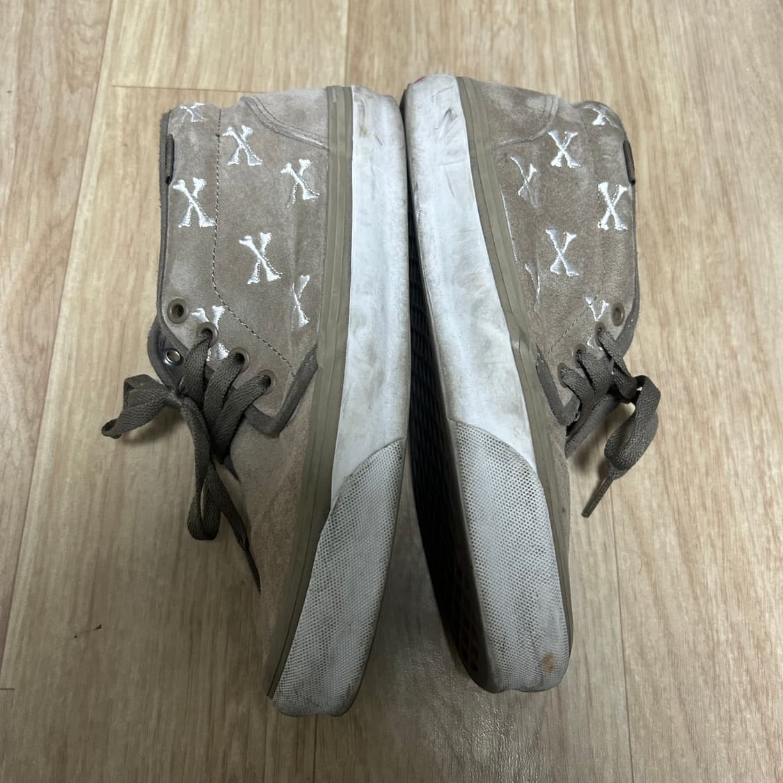 반스 볼트 x 더블탭스 OG 츄카 LX 본즈 코요테  상품이미지4