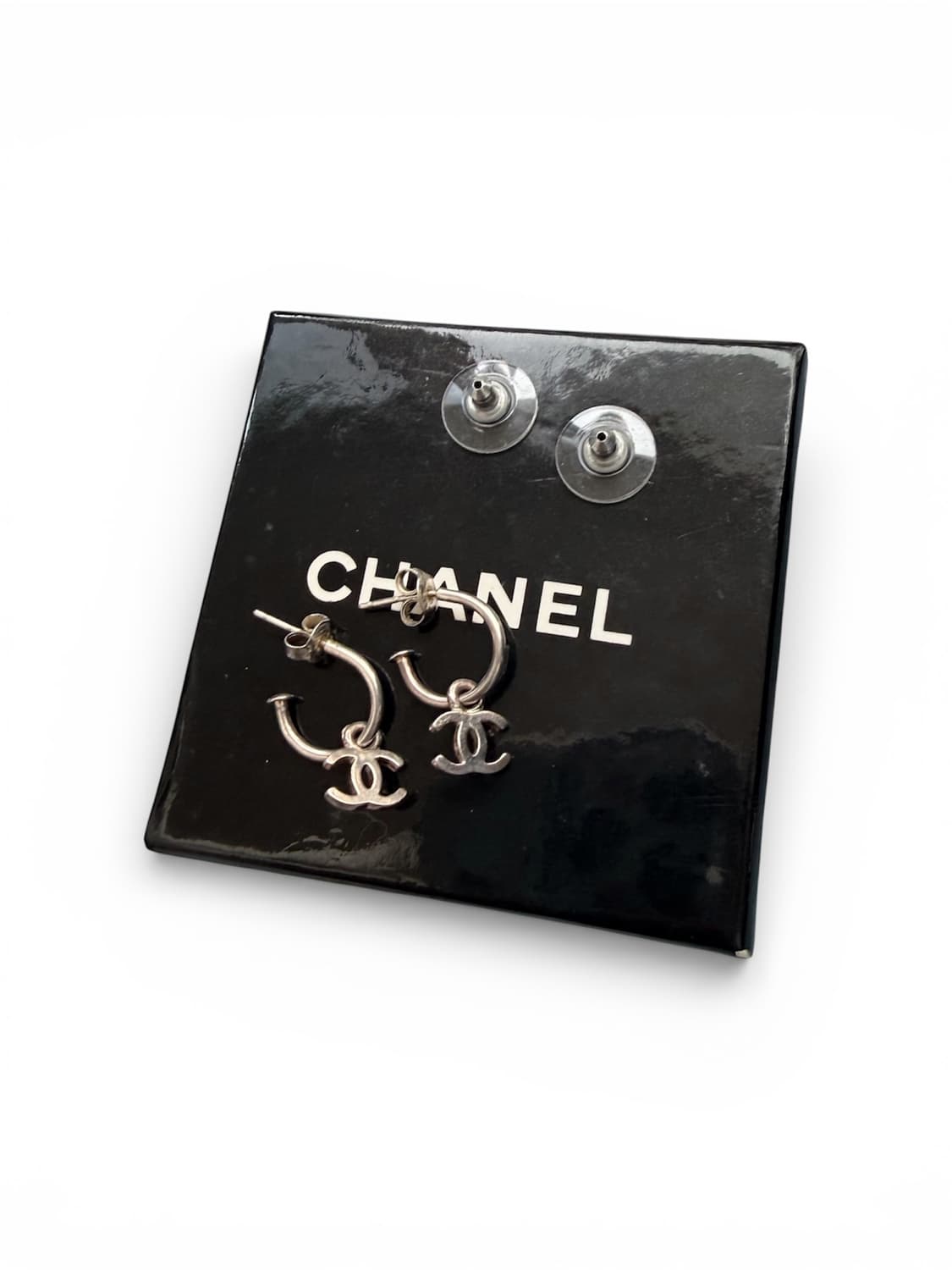 정품 샤넬 은장 로고 귀걸이 상품이미지1