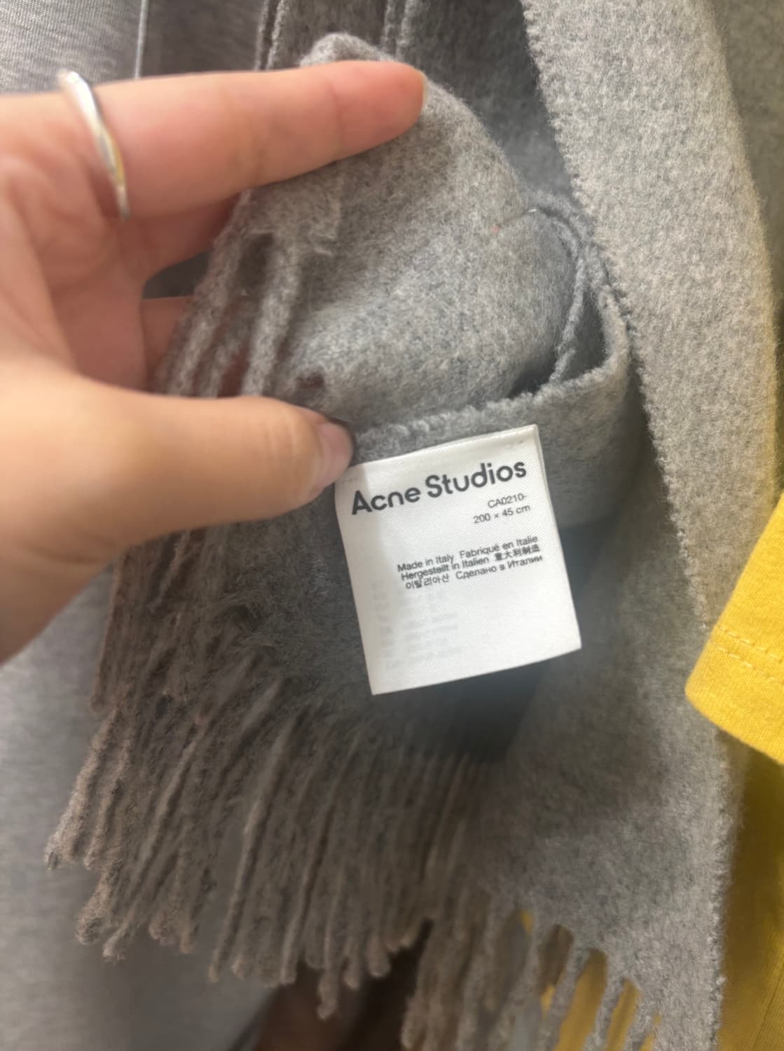 아크네 프린지 울 스카프- 슬림 그레이 멜린지 목도리 상품이미지3