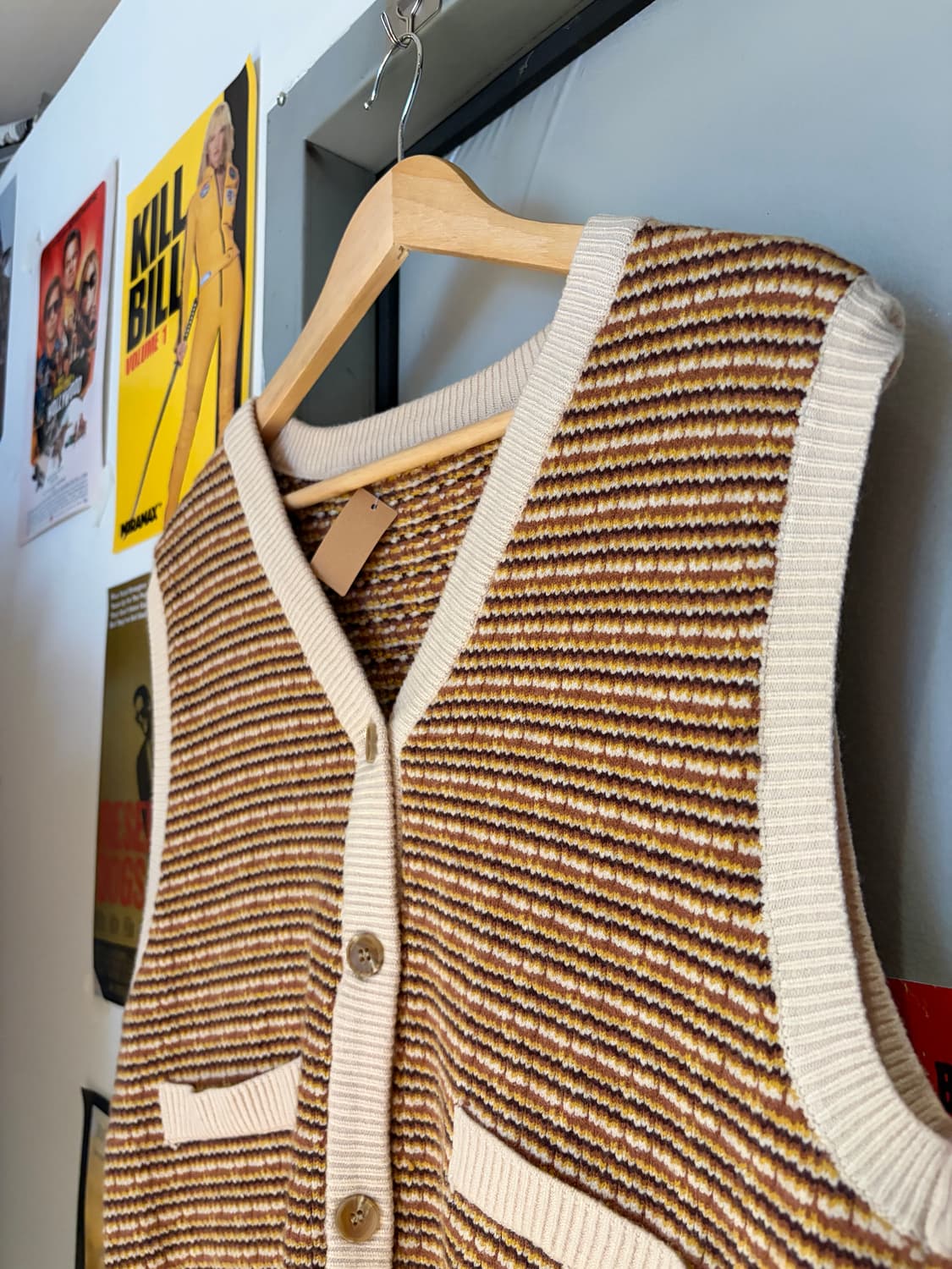 잔 스트라이프 브이넥 니트 베스트 상품이미지2