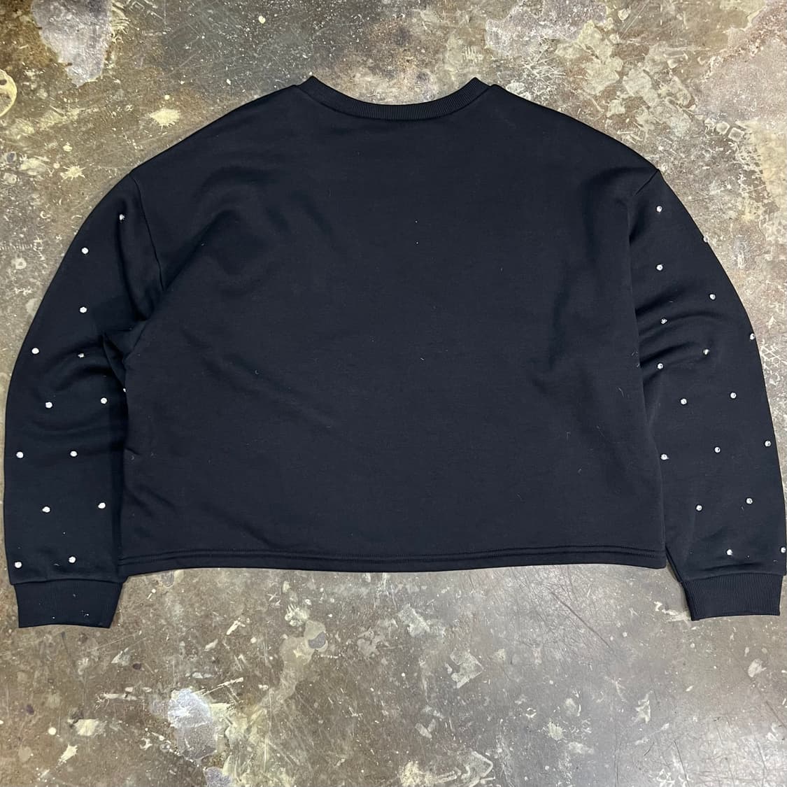 L) ZARA 자라 큐빅 스터드 오버핏 크롭 맨투맨티셔츠 맨투맨티 상품이미지4