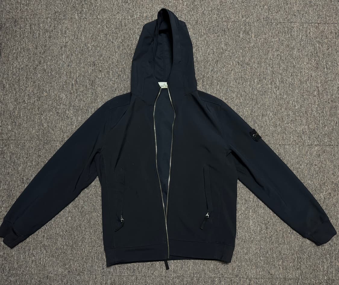 스톤아일랜드 소프트쉘 상품이미지1