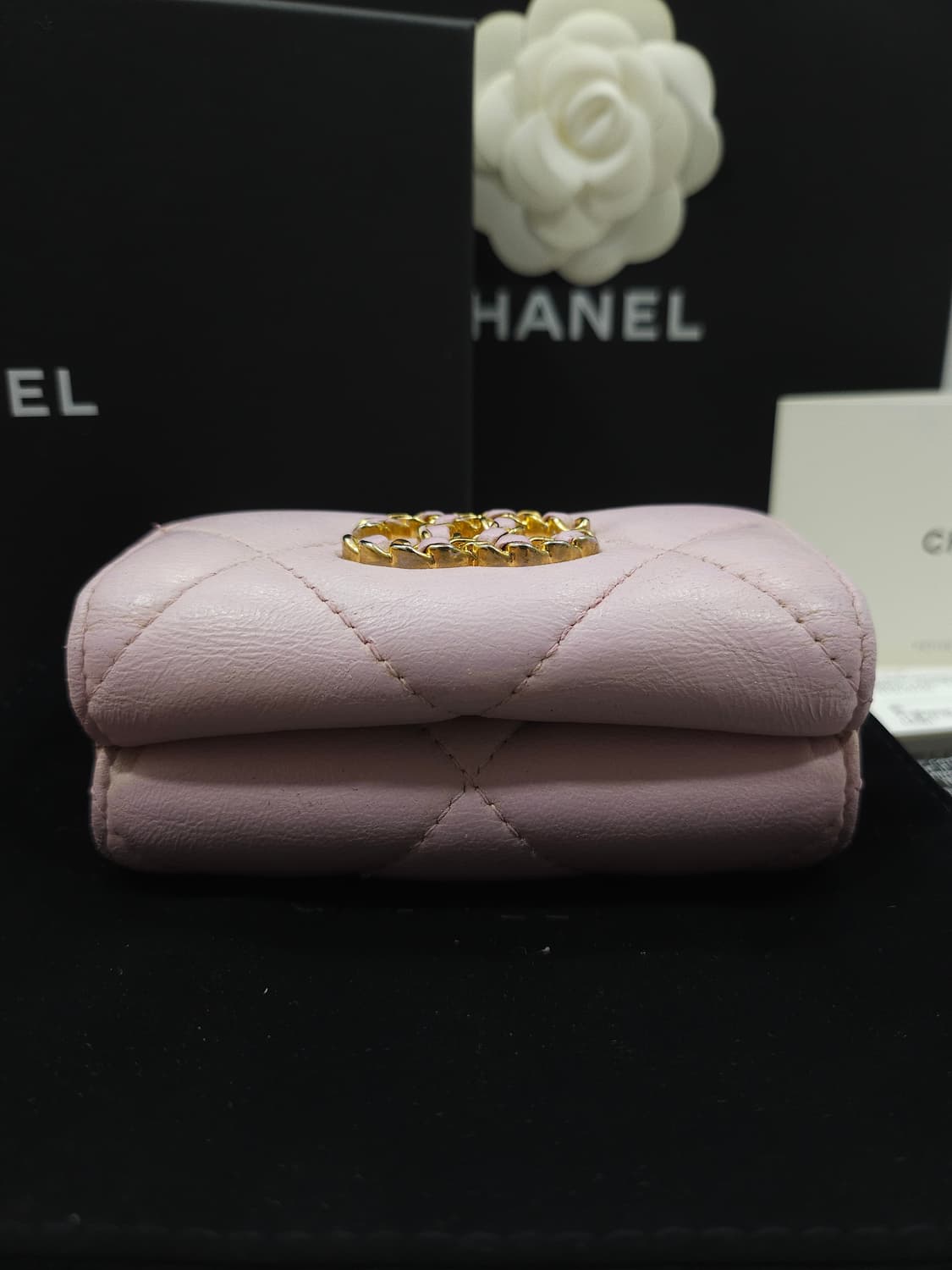 [풀구성] 샤넬 19 스몰 3단 플랩 지갑   상품이미지4