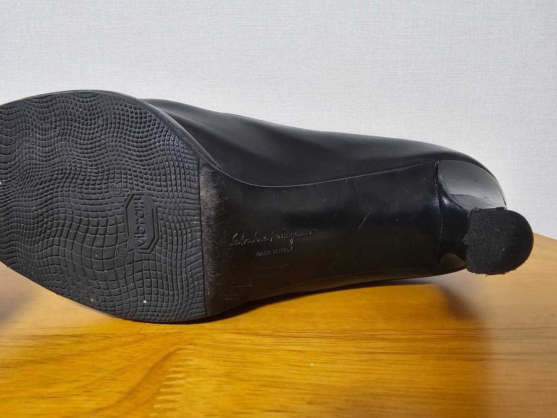 [신발정리] 페라가모 에나멜 콤비 펌프스 (6B / 230mm) 상품이미지8