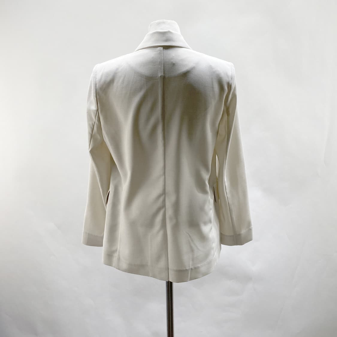 클라비스 여성 캐주얼자켓 베이지 2023 85 상품이미지3