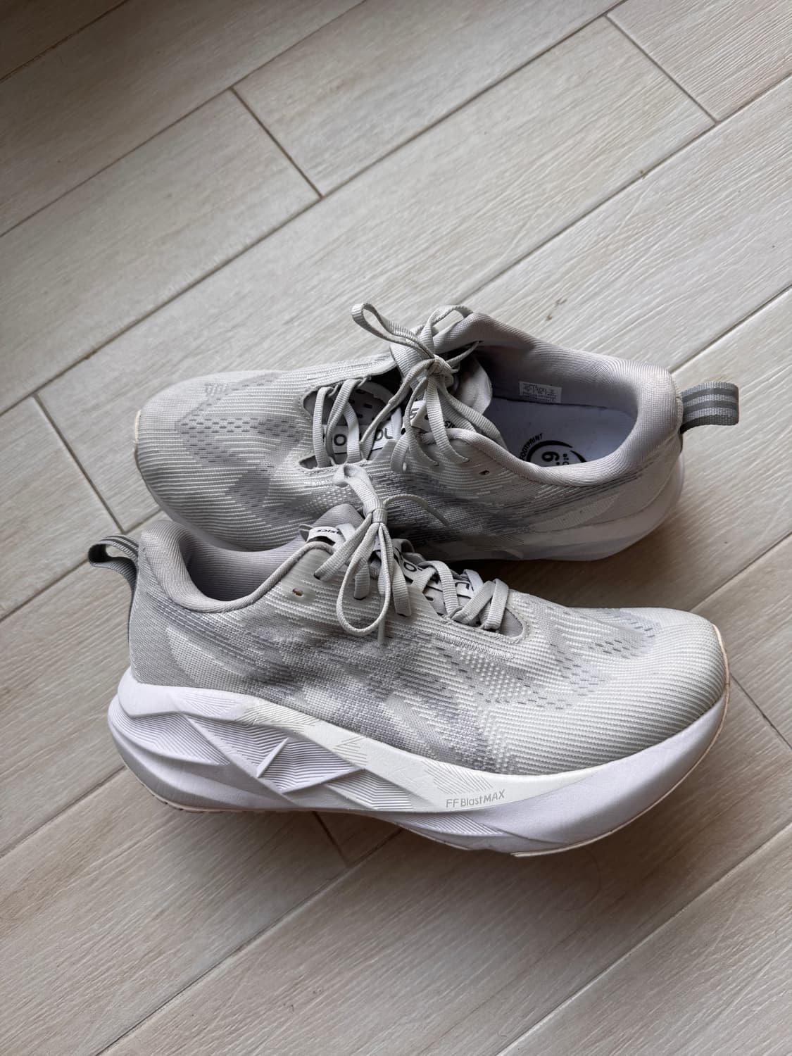 아식스 노바블라스트 5 러닝화 260mm 상품이미지5