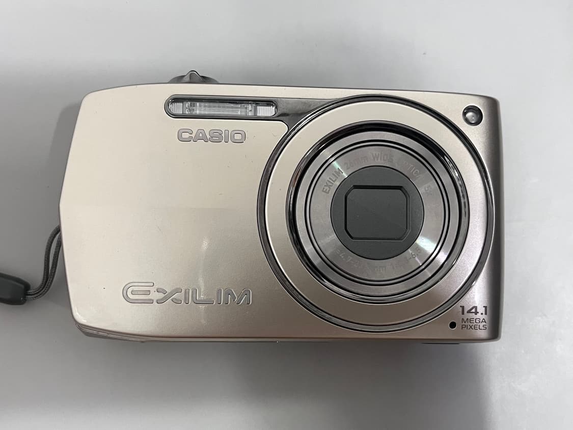 카시오 엑슬림 z2300 디카 골드 상품이미지1
