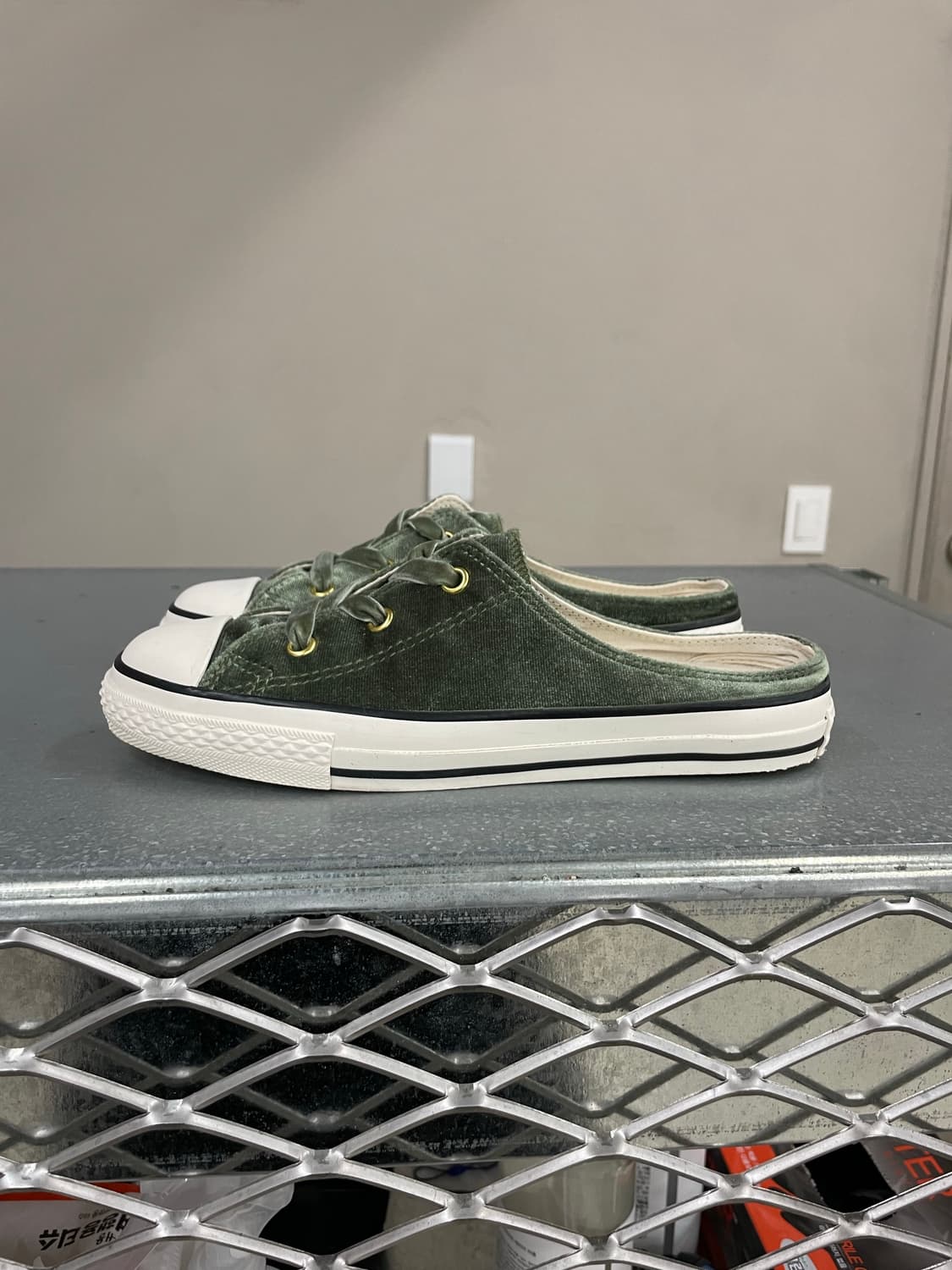 컨버스 벨벳 뮬 230 상품이미지1