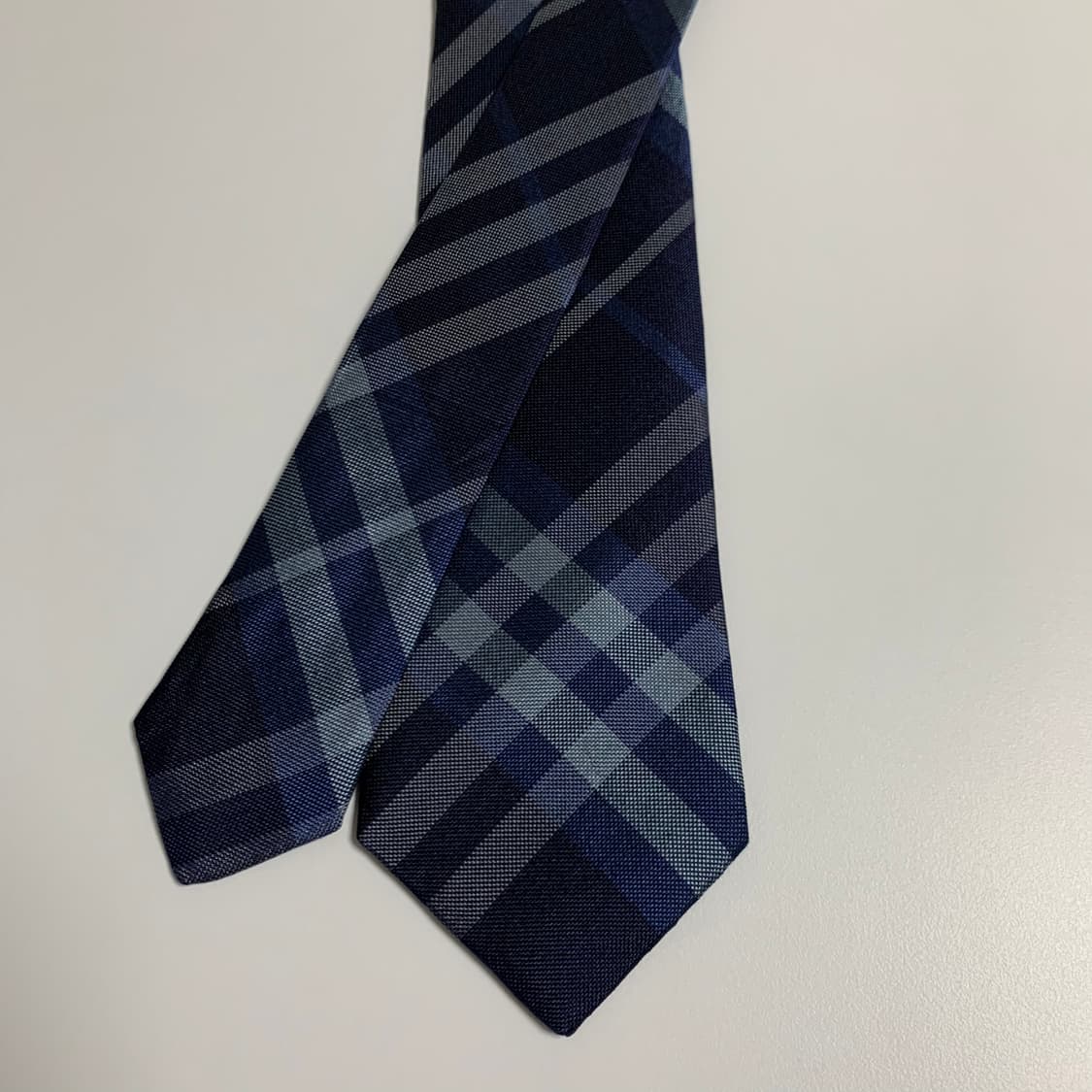 버버리(BURBERRY) 신형라벨 노바체크 명품 슬림넥타이 최상급 상품이미지4