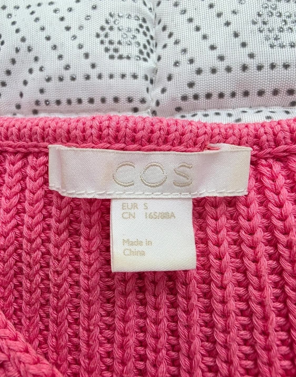 COS 코스 핑크 어깨트임 니트 ~55반 상품이미지6