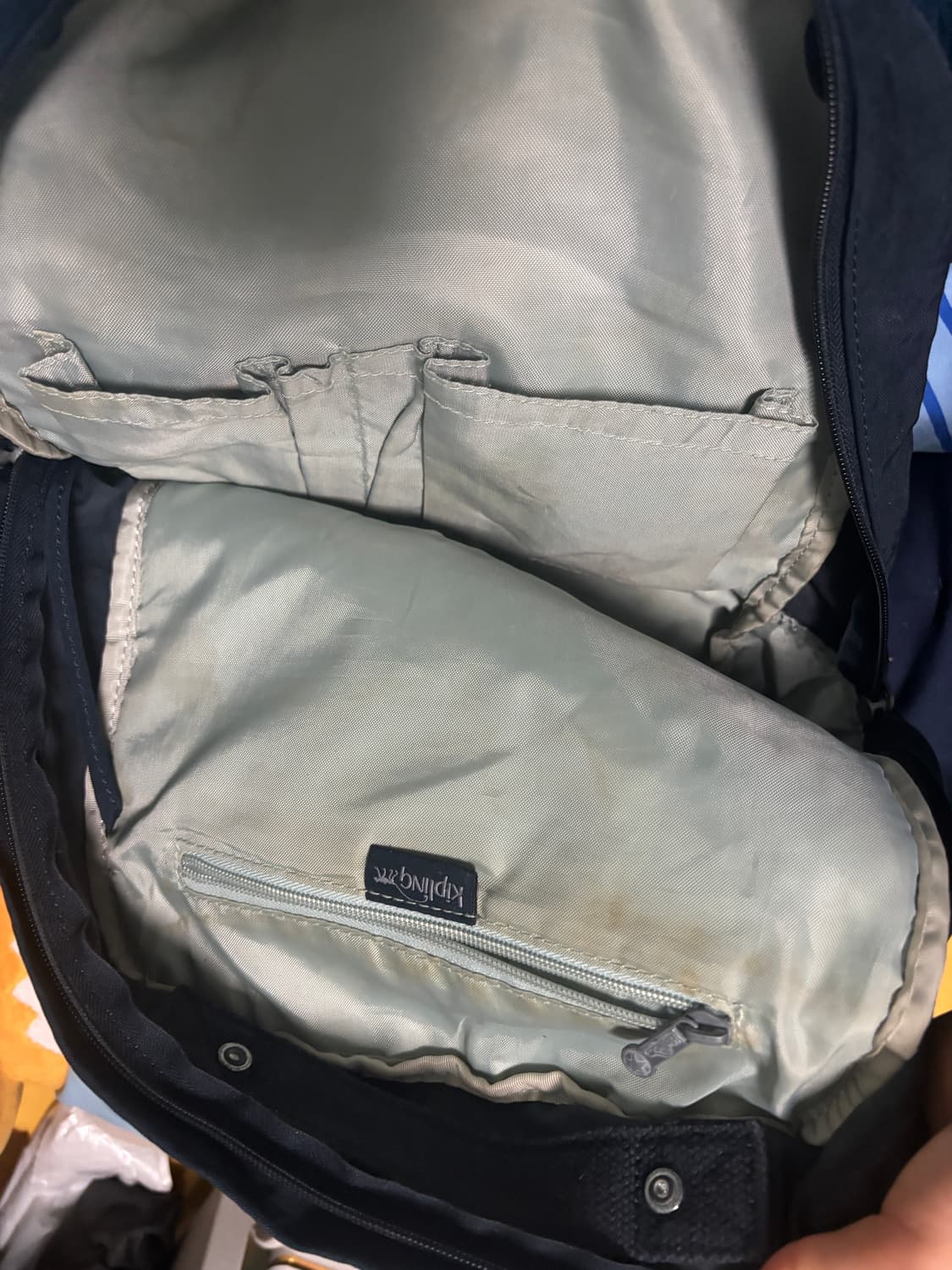 키플링 네이비백팩 + 키링 포함 상품이미지4